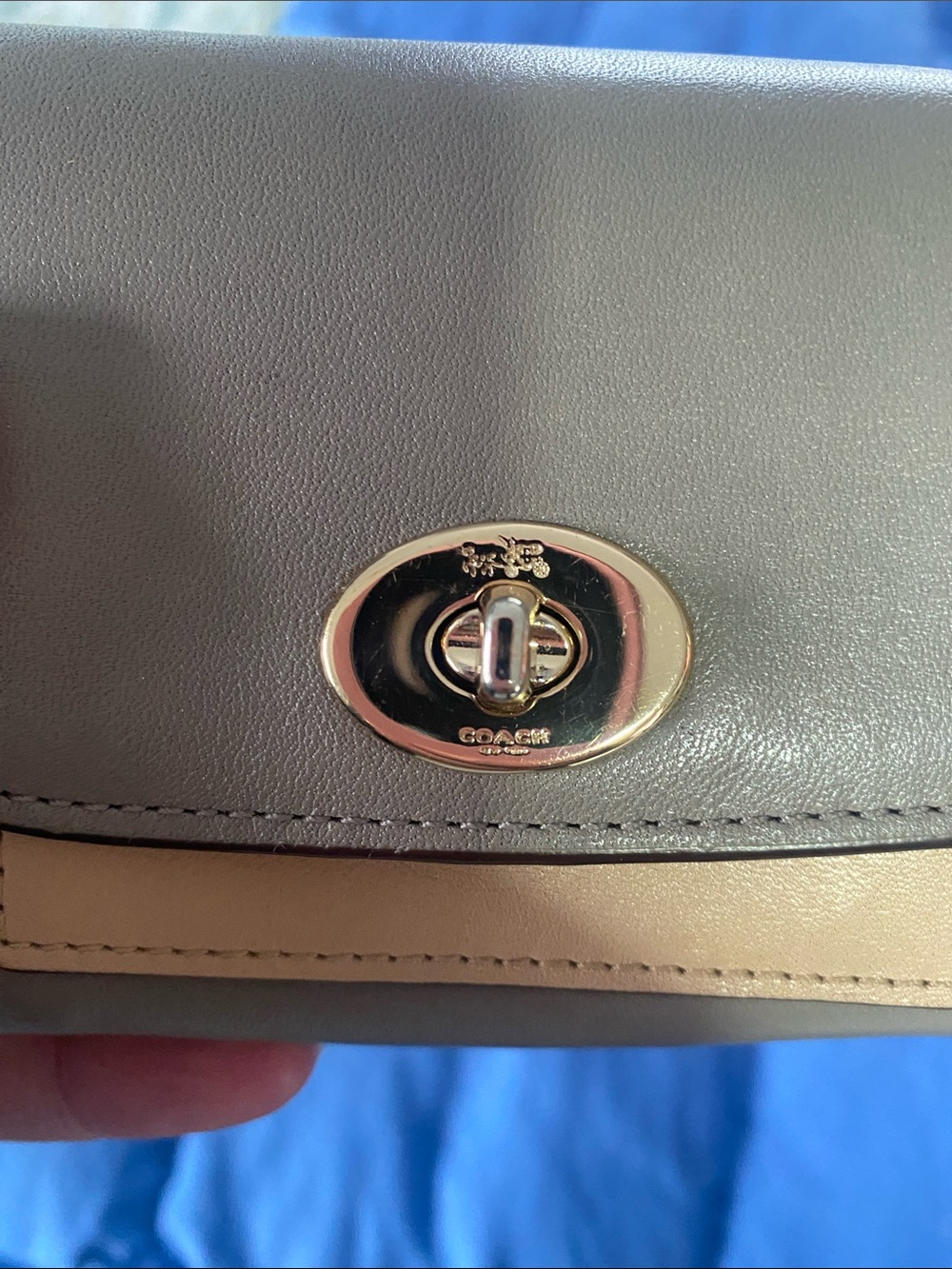 Coach Small Leather Wallet in Gray with Beige Accent - Picture 8 of 9